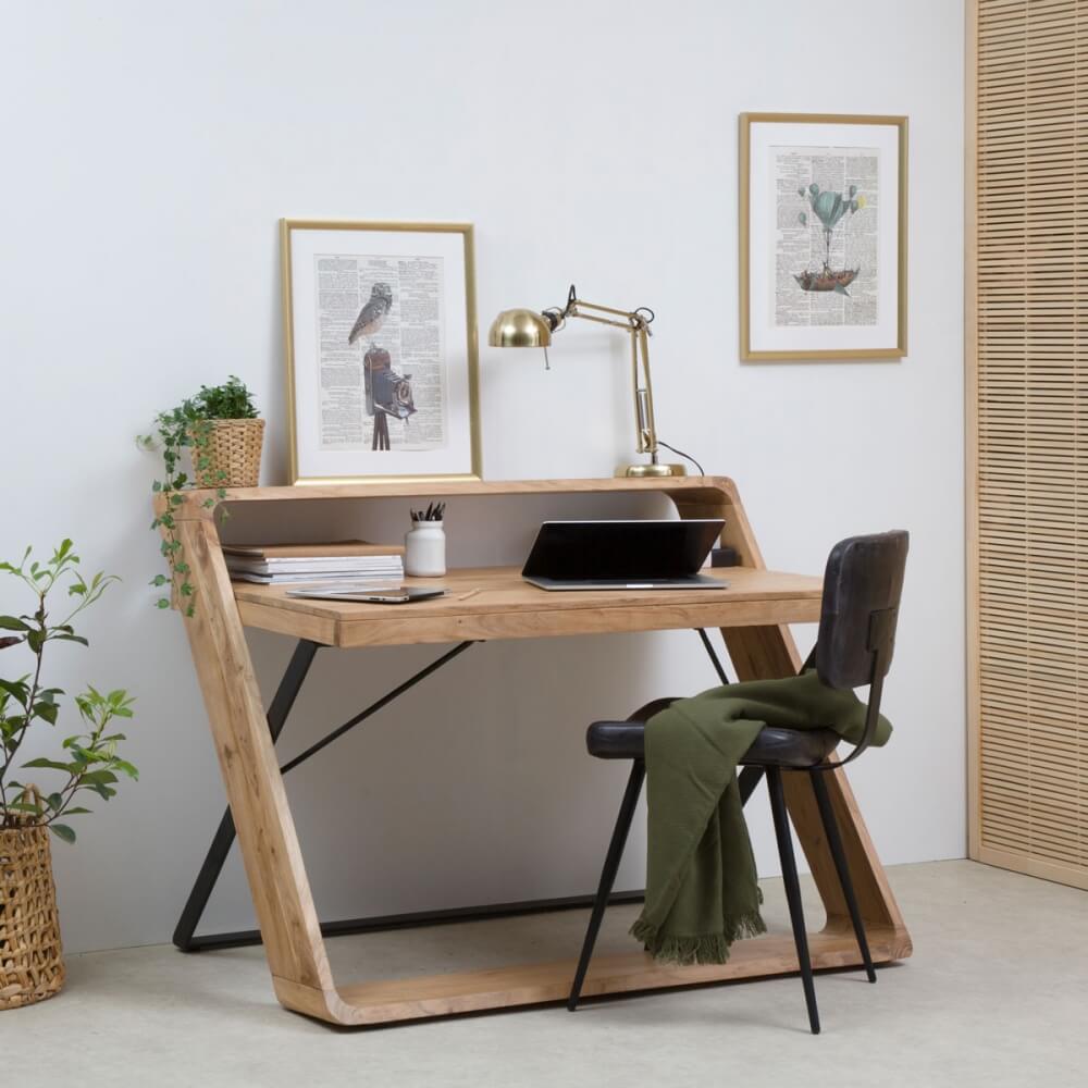 Bureau contemporain en bois et en métal totalement dans les tendances actuelles